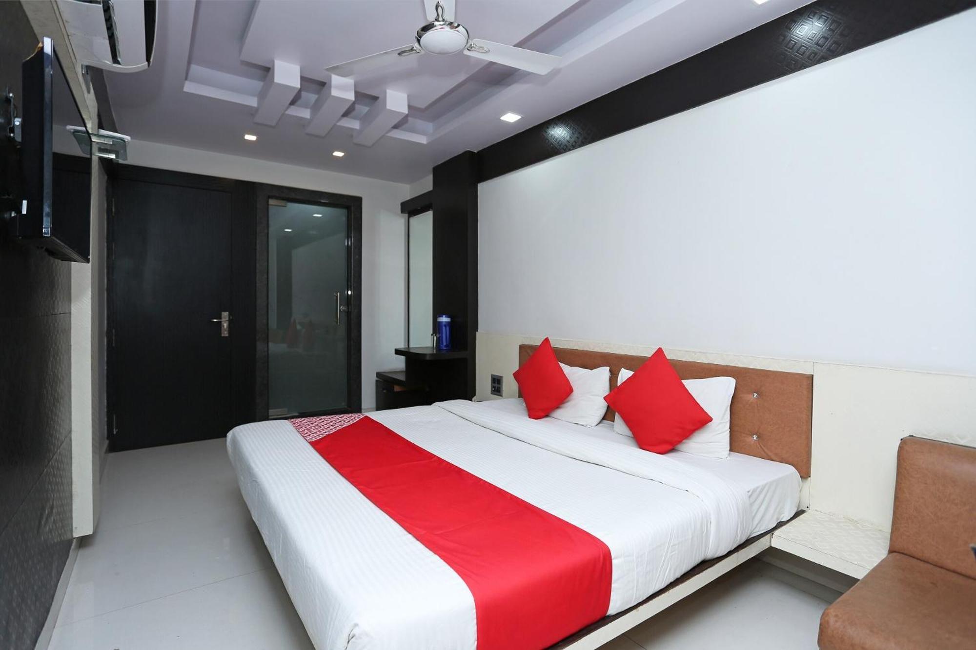 Collection O 3995 Hotel Shree Kishan Palace Бхопал Екстер'єр фото